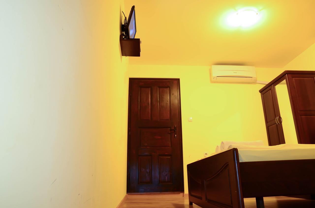 Guest House Ivan Cherni Osum Bagian luar foto