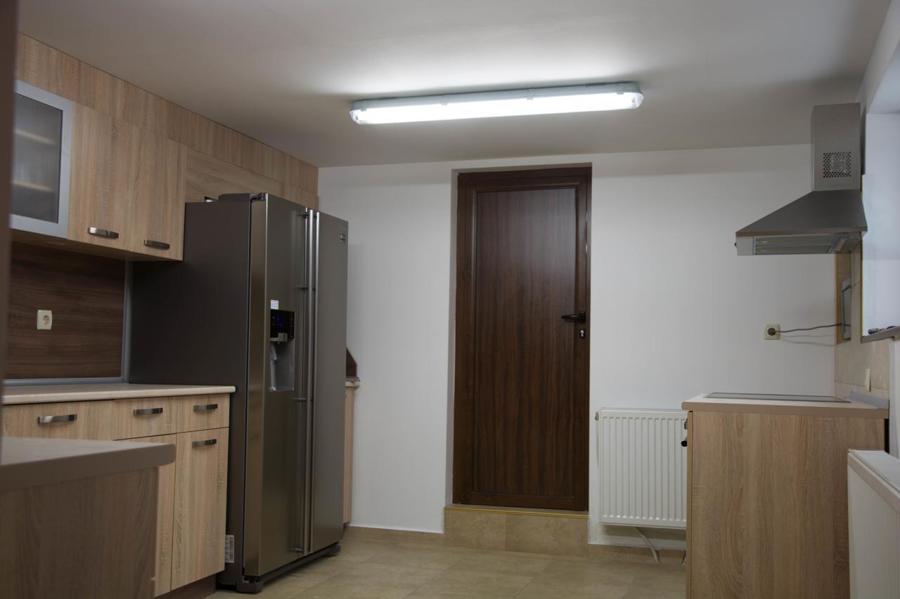 Guest House Ivan Cherni Osum Bagian luar foto